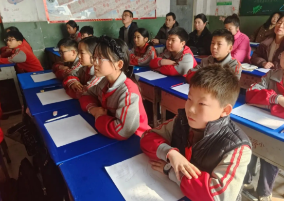 融入心思健康教育内容进步对学生心思行