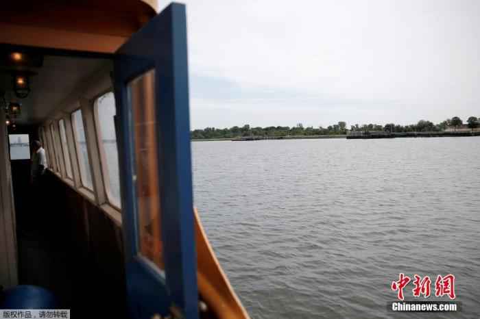 资料图:哈特岛是美国最大的墓地之一,却也是人烟最少的墓地。 纽约殡葬业不堪重负 无人认领的死者将葬在哈特岛