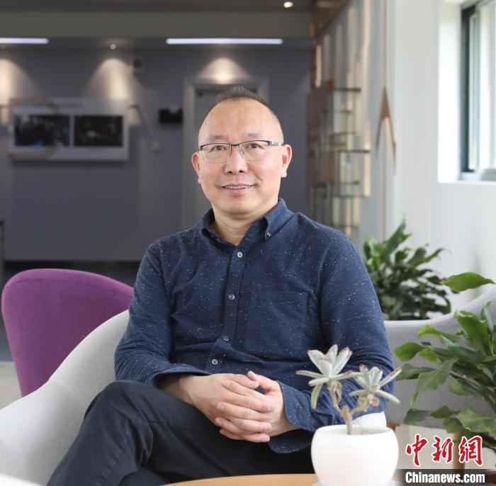 杭州市政协委员、浙江传媒学院教授葛继宏。受访者 供图  “小餐桌”造“大文明” 浙江“全民公筷”走进校园